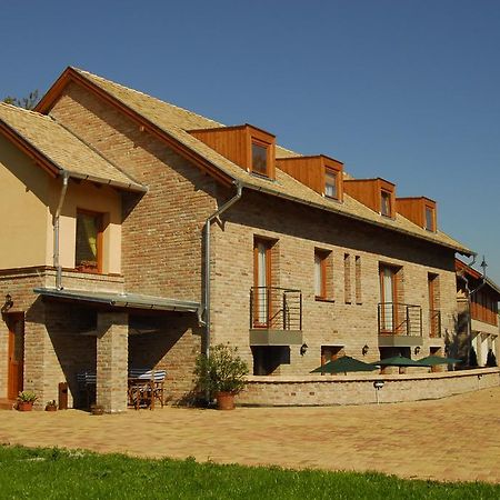 Vararok Apartman Дьюла Екстер'єр фото
