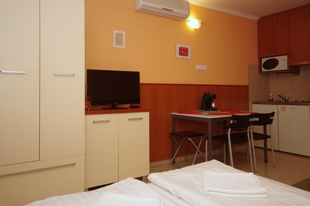 Vararok Apartman Дьюла Екстер'єр фото