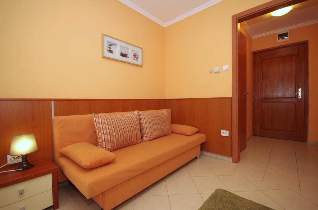 Vararok Apartman Дьюла Екстер'єр фото