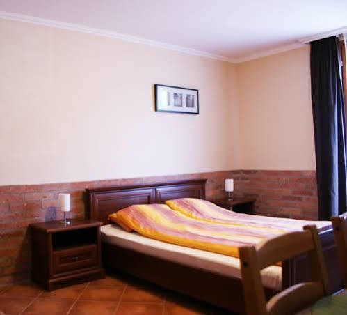 Vararok Apartman Дьюла Екстер'єр фото